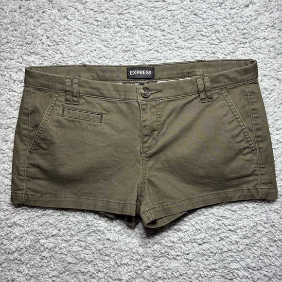 Express Shorts Womens 6 Low Rise Flat Front Olive Classic Belt Loops Minimalist - Picture 1 of 3